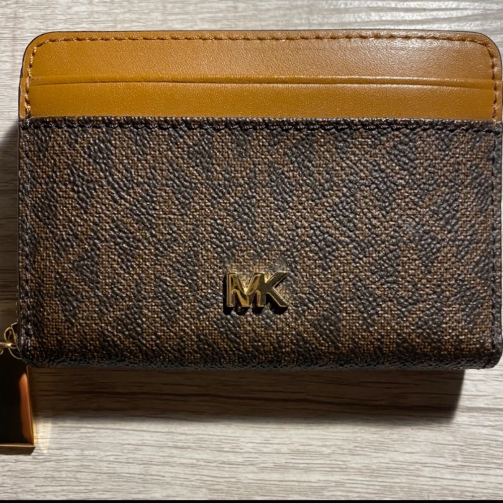 Michael Kors Small Logo Wallet